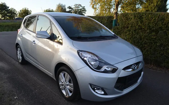 hyundai niepołomice Hyundai ix20 cena 35900 przebieg: 80000, rok produkcji 2010 z Niepołomice